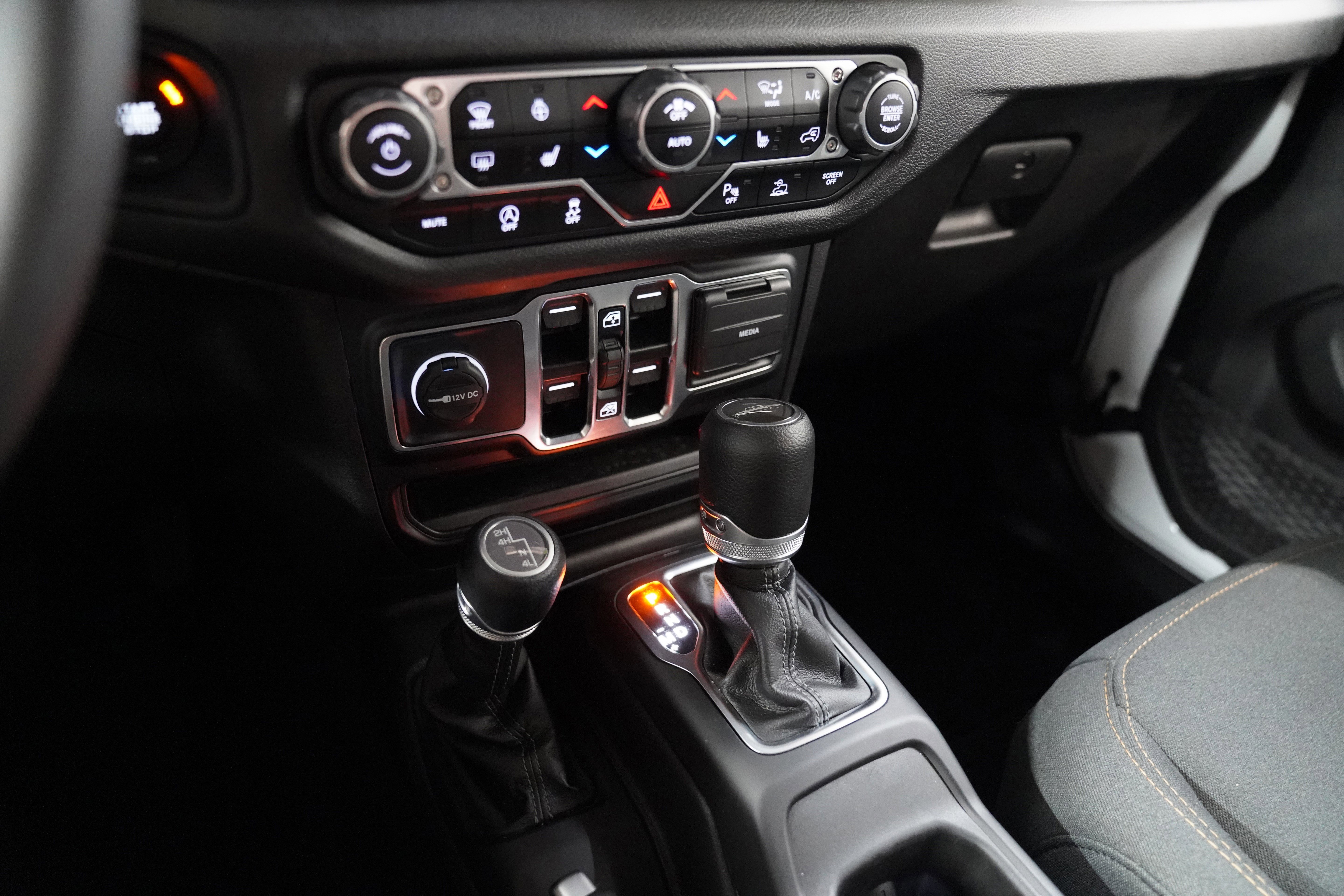 Used 2024 Jeep Gladiator Sport image 27