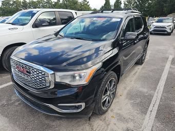 Used 2017 GMC Acadia Denali w/ Technology Package FWD image 1