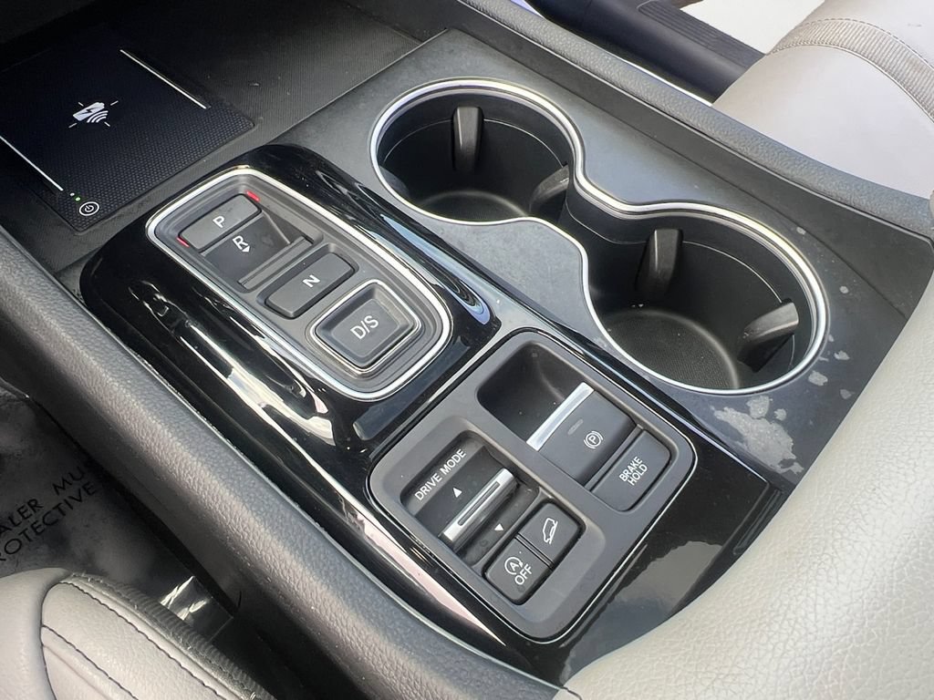 Certified 2024 Honda Pilot Touring image 17
