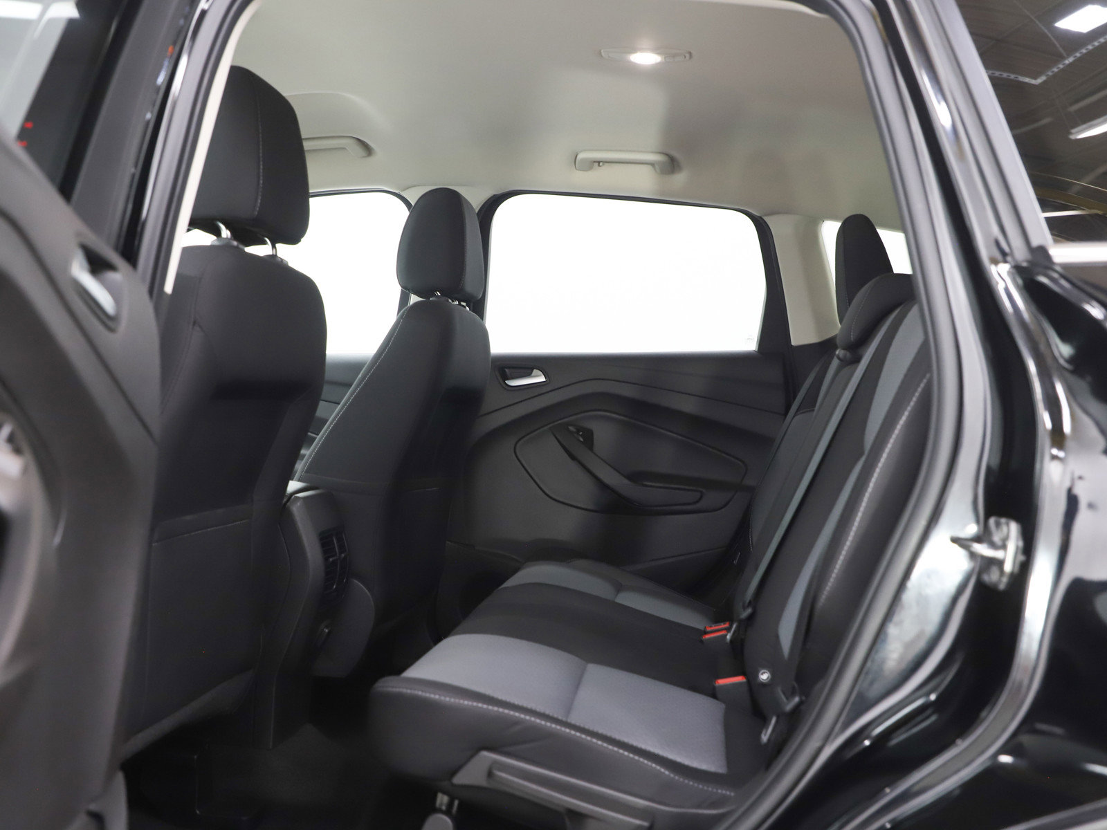 Used 2017 Ford Escape SE FWD image 17