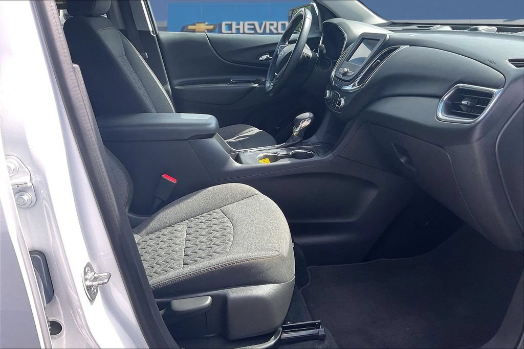 Used 2024 Chevrolet Equinox LT w/ Driver Convenience Package AWD/4WD image 28