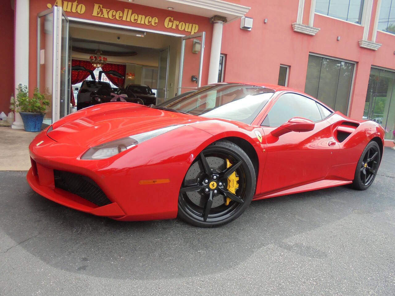 Used 2017 Ferrari 488 GTB RWD image 39