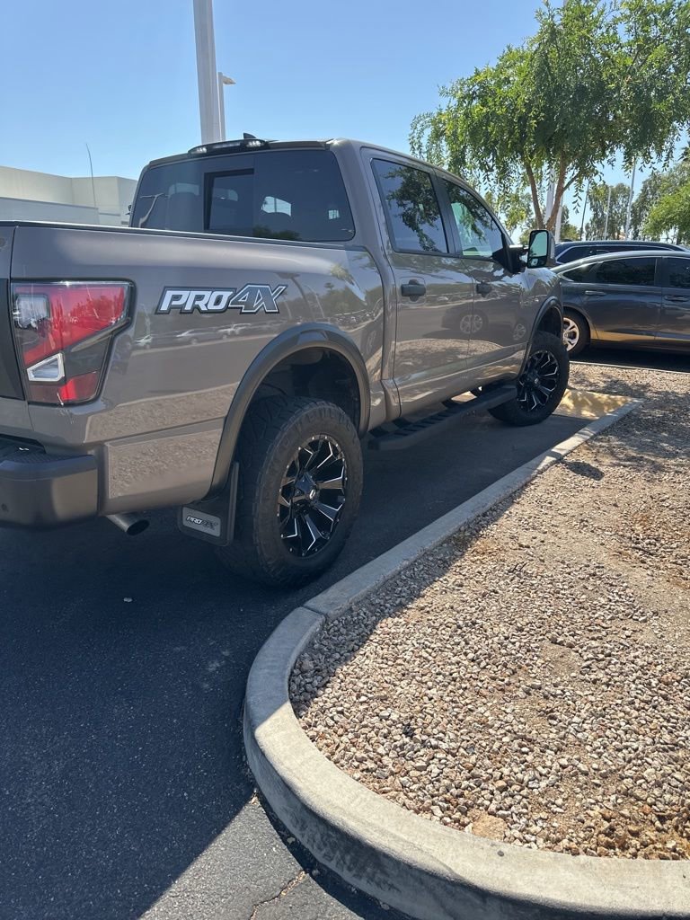 Used 2023 Nissan Titan PRO-4X w/ Pro-4x Convenience Package AWD/4WD image 4