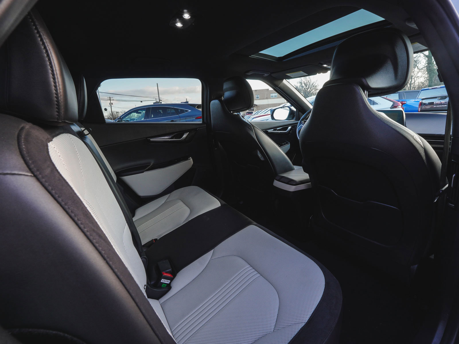 Used 2023 Kia EV6 GT-Line w/ GT-Line White Seat Package image 36