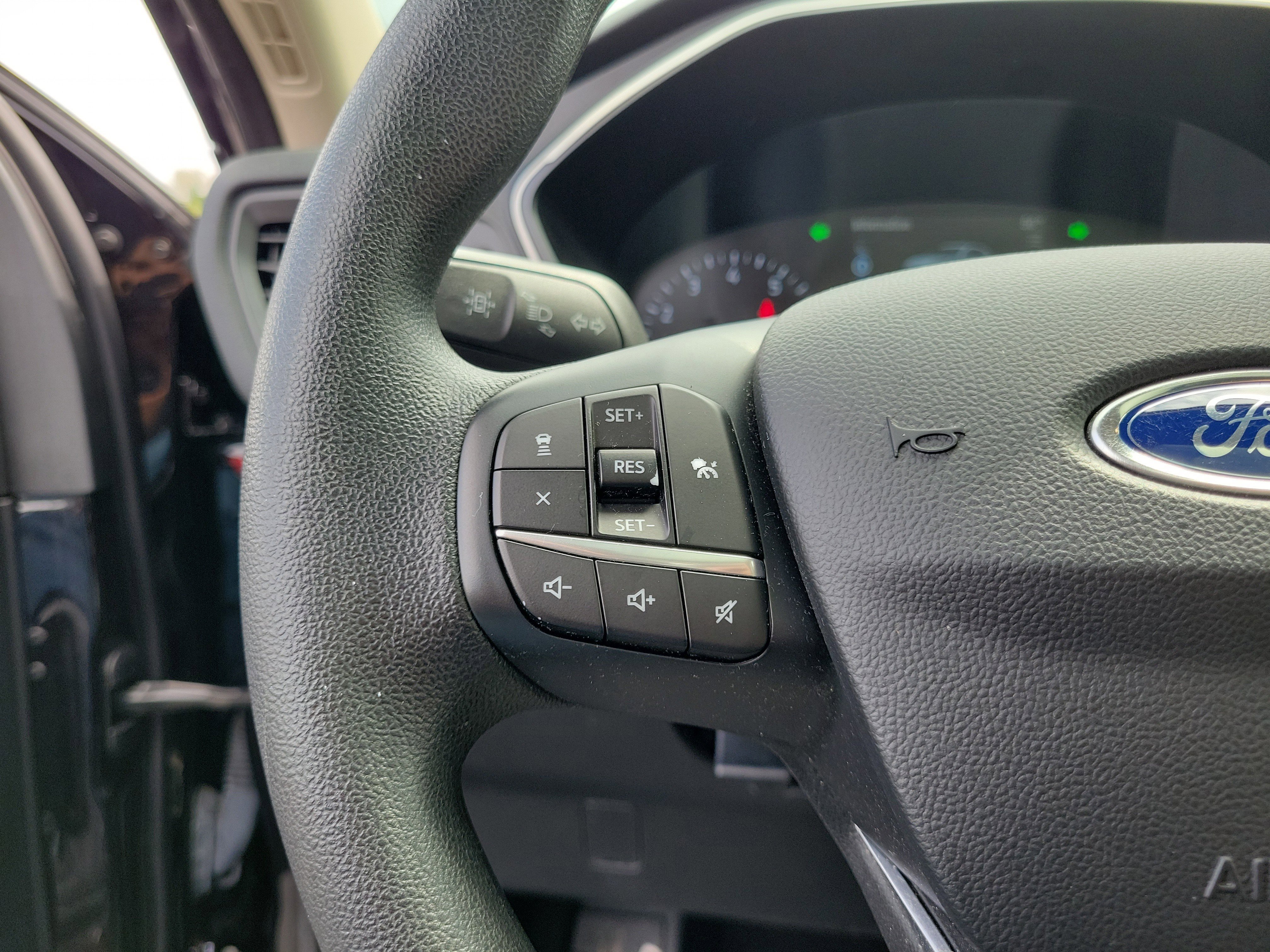 Used 2020 Ford Escape SE FWD image 22