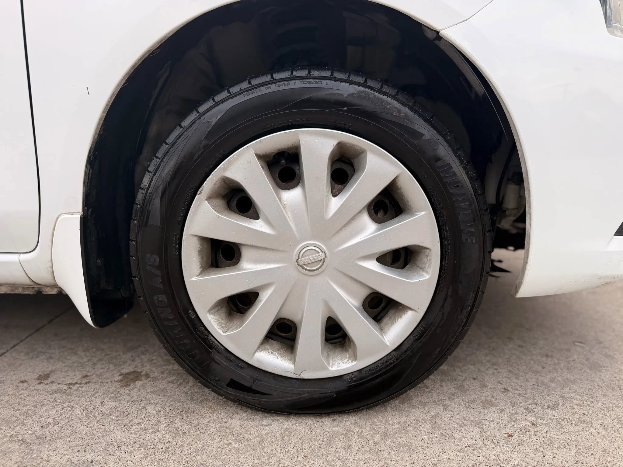 Used 2018 Nissan Versa S Plus image 31