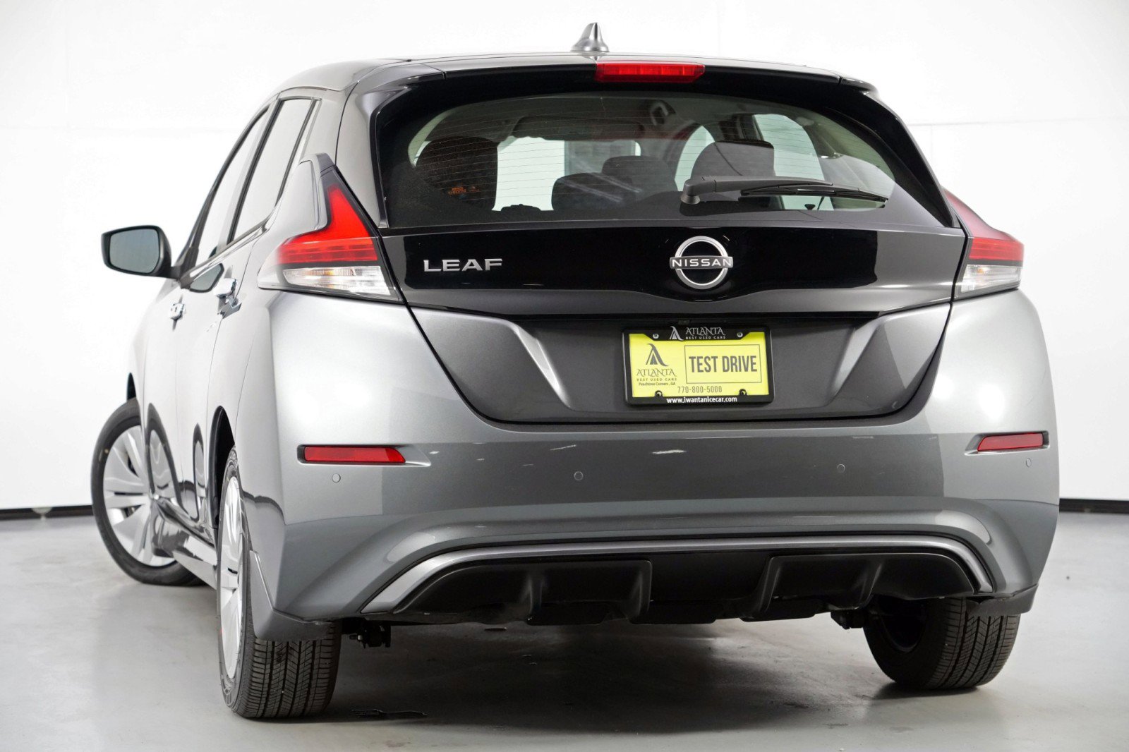 Used 2025 Nissan Leaf S image 5
