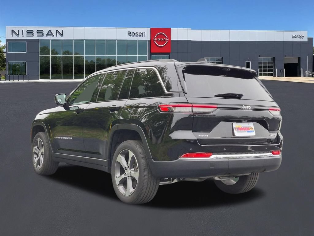 Used 2024 Jeep Grand Cherokee Limited w/ Luxury Tech Group II AWD/4WD image 5