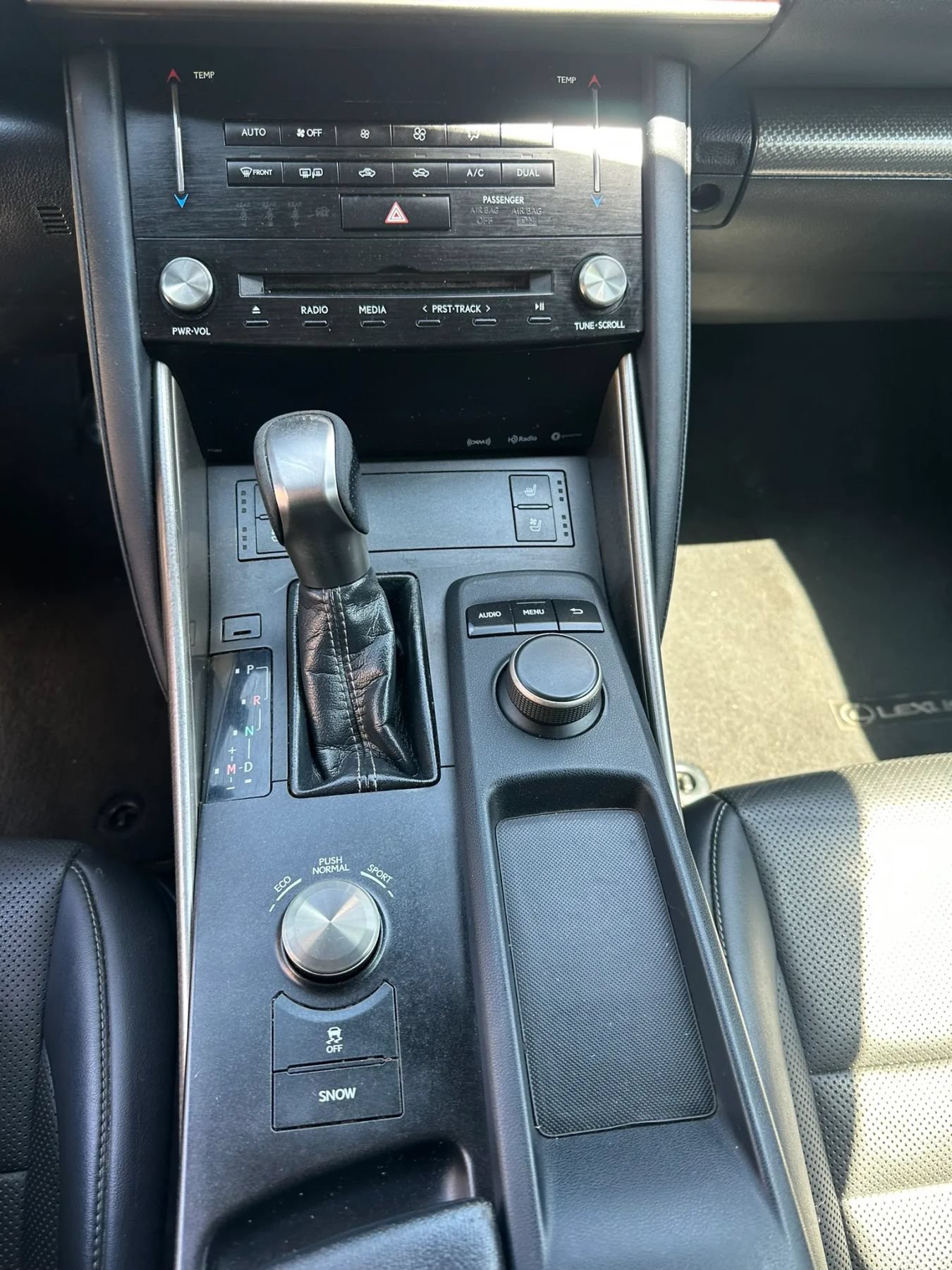 Used 2017 Lexus IS 200t F Sport w/ F Sport Package RWD image 25