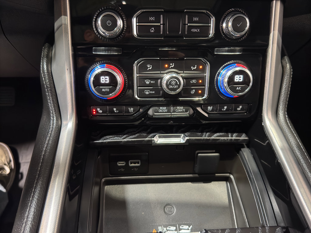 Used 2024 GMC Yukon Denali w/ Advanced Technology Package AWD/4WD image 34