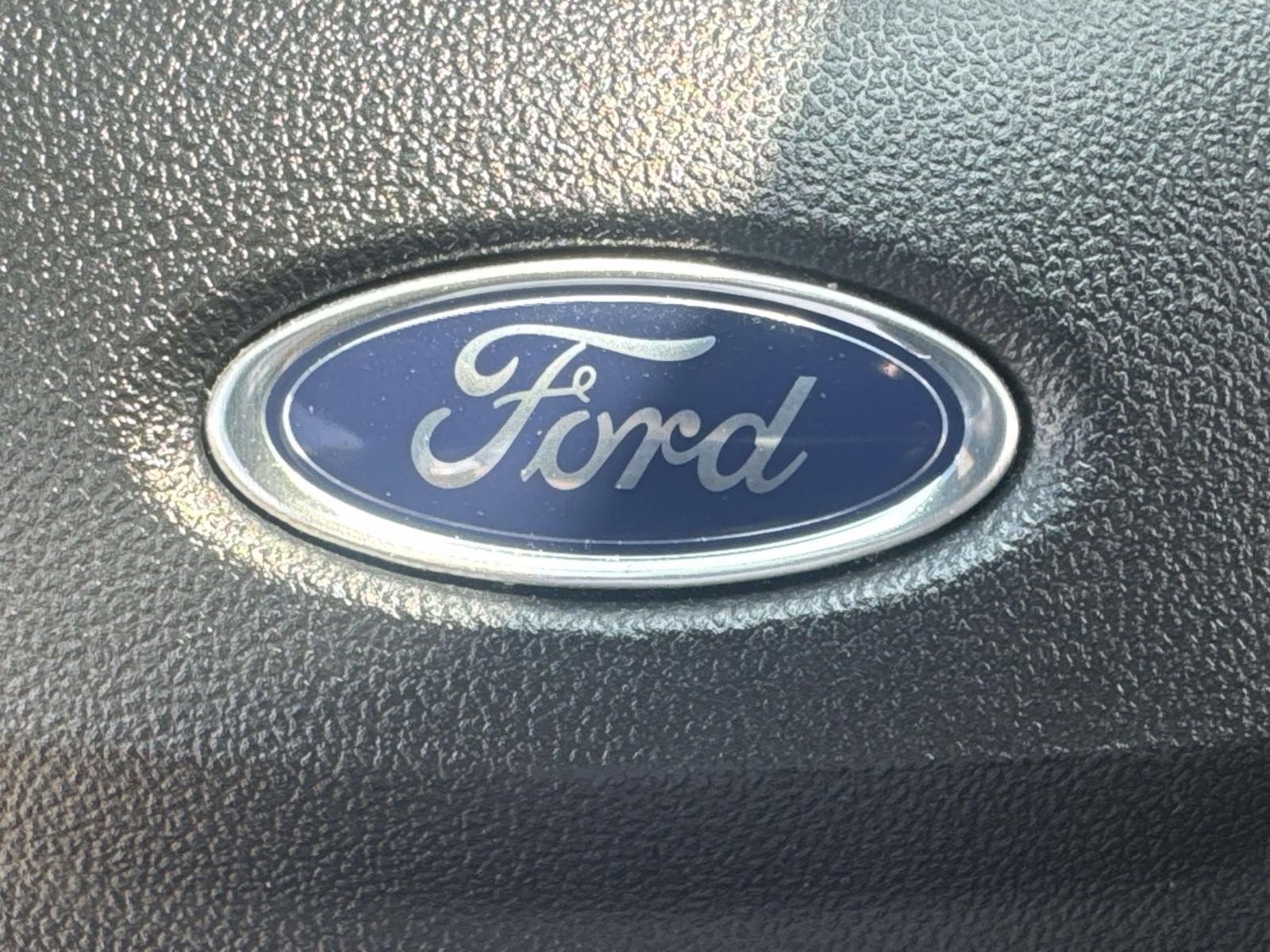 Used 2025 Ford Escape ST-Line Select AWD/4WD image 32
