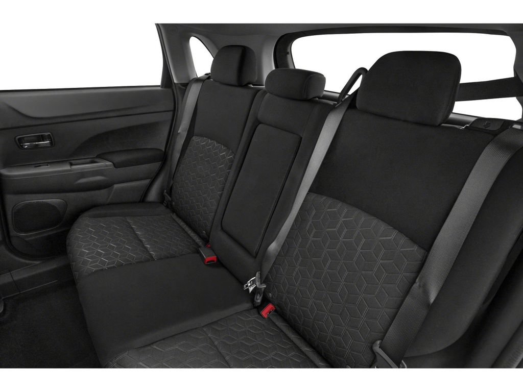 Used 2025 Mitsubishi Outlander Sport AWD image 13