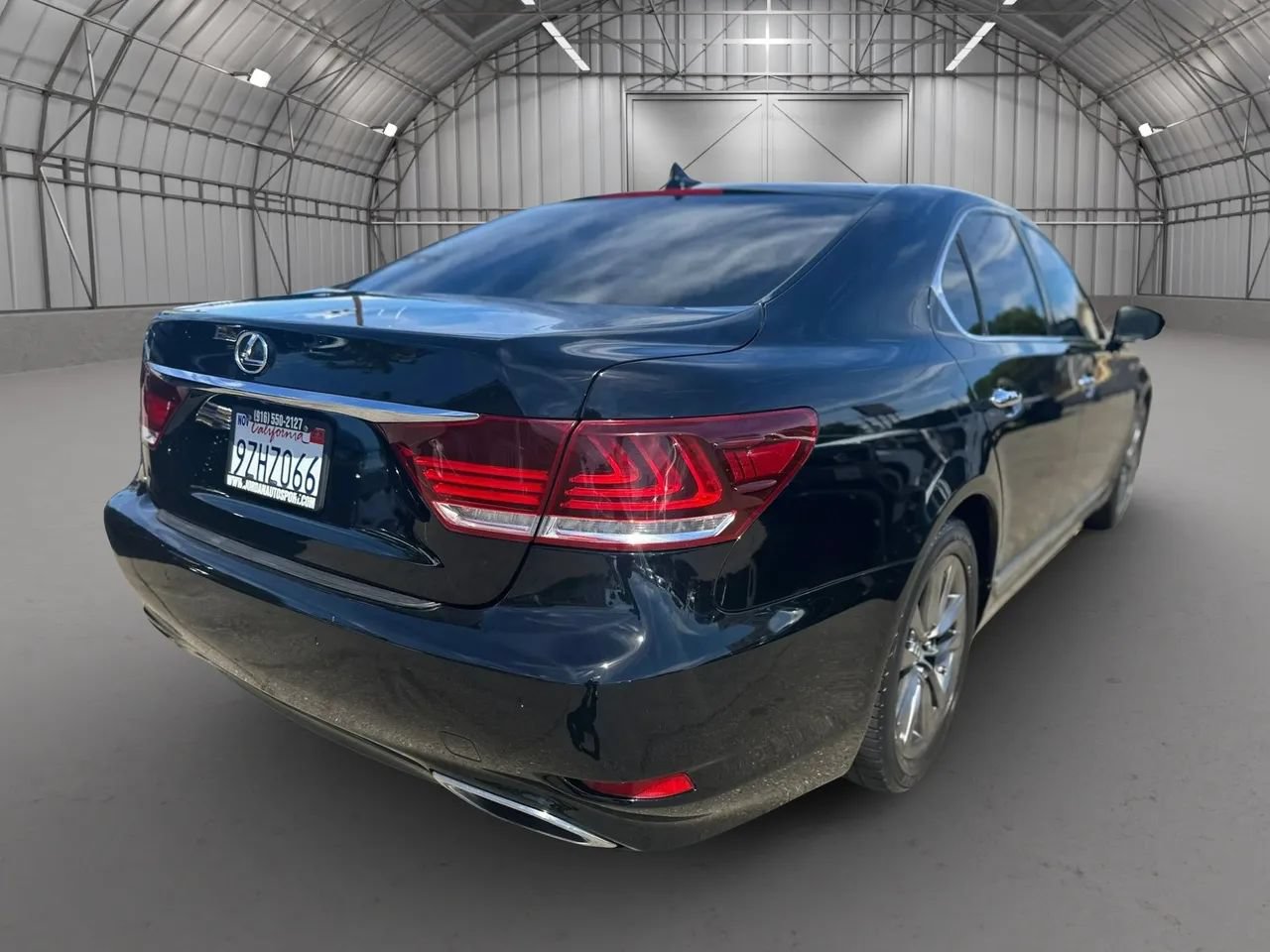 Used 2013 Lexus LS 460 w/ Comfort Pkg RWD image 6