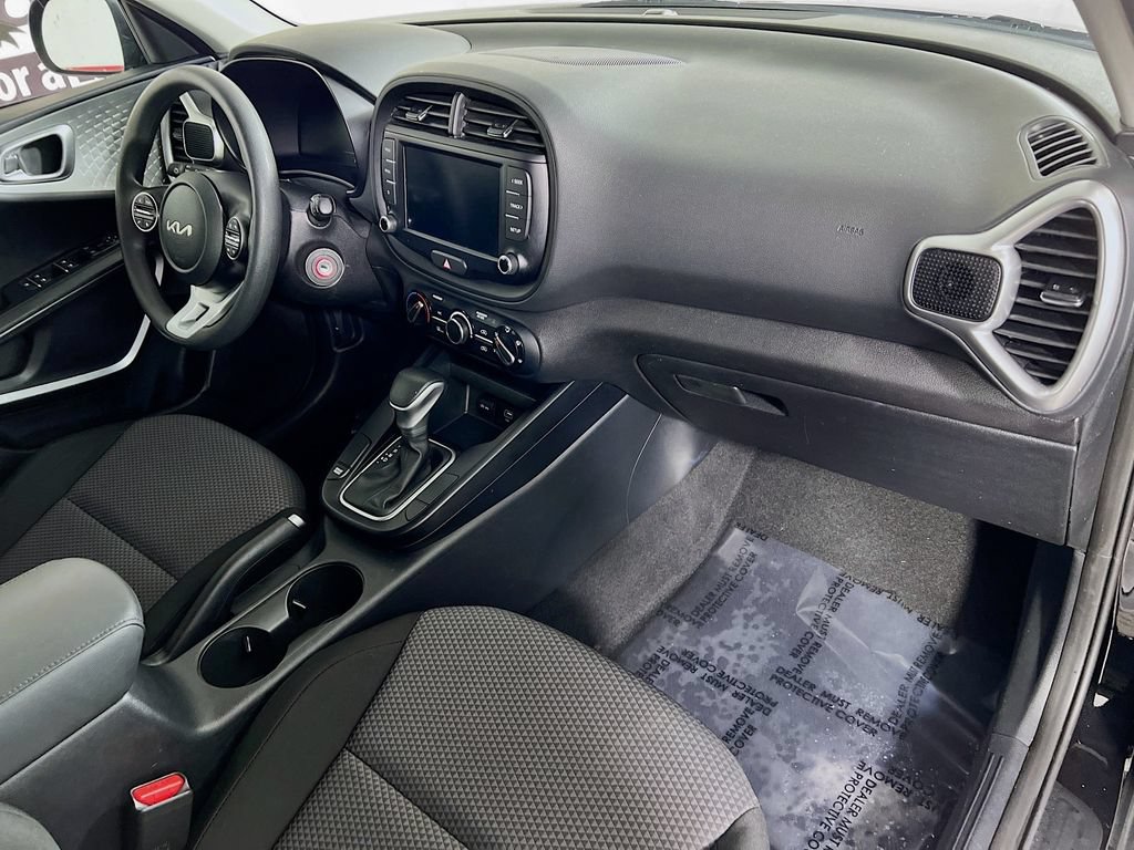 Certified 2023 Kia Soul LX w/ LX Technology Package FWD image 30