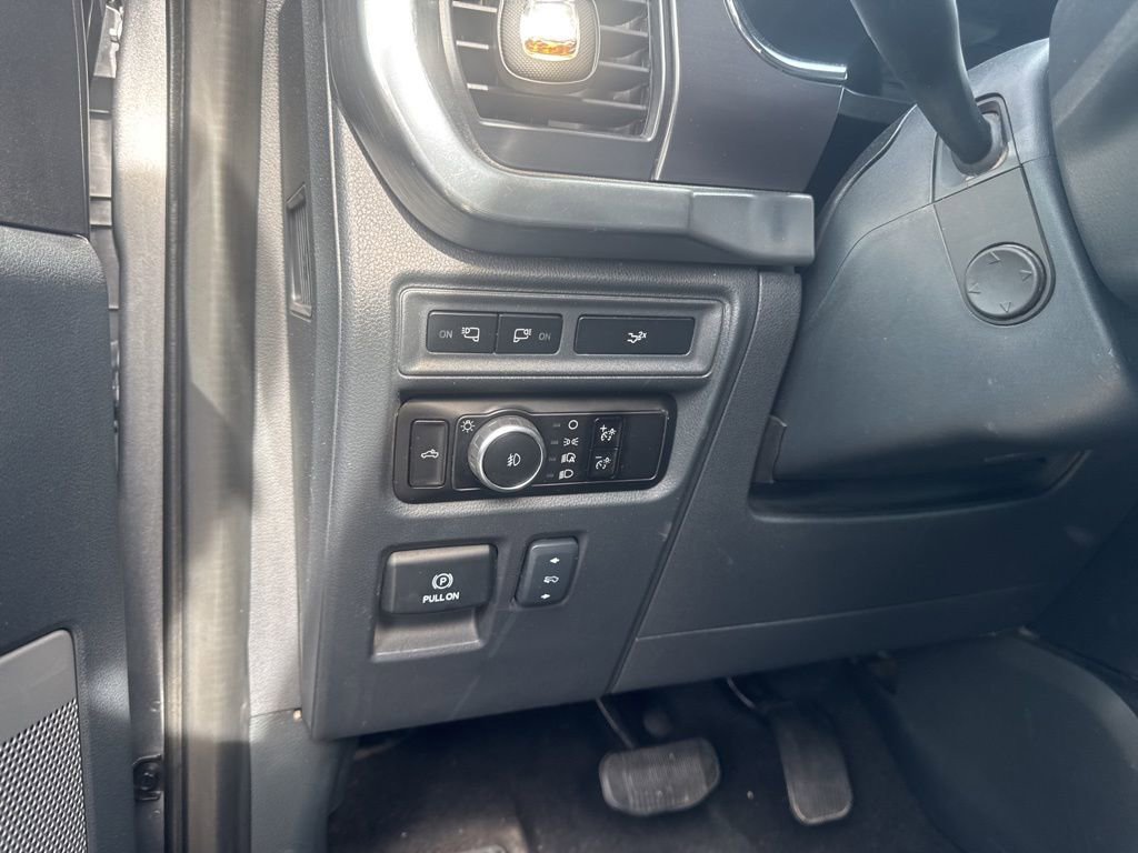 Used 2023 Ford F150 Lariat w/ Equipment Group 502A High image 10