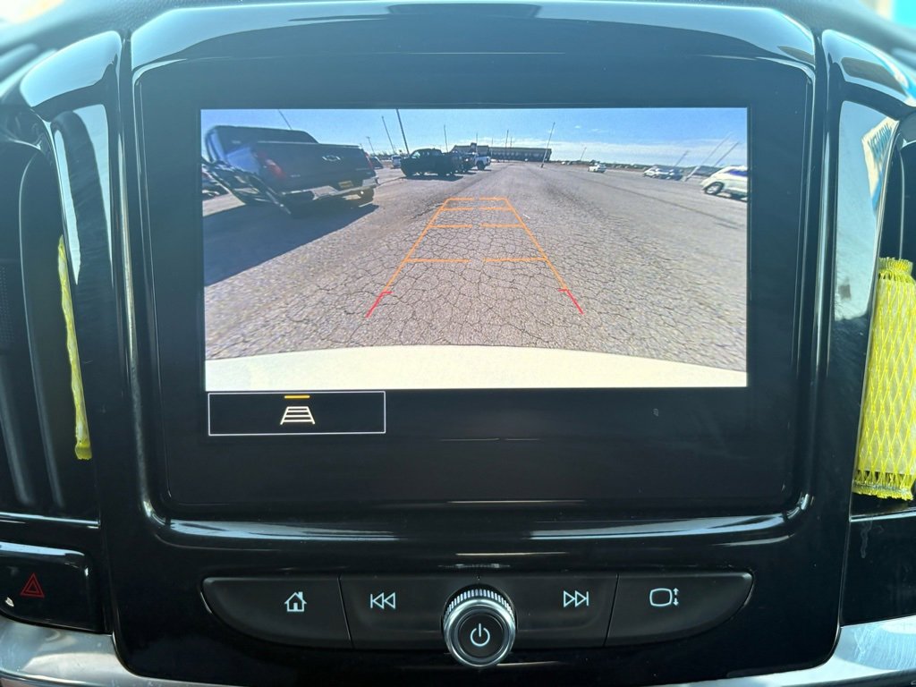 Used 2023 Chevrolet Traverse LT image 32