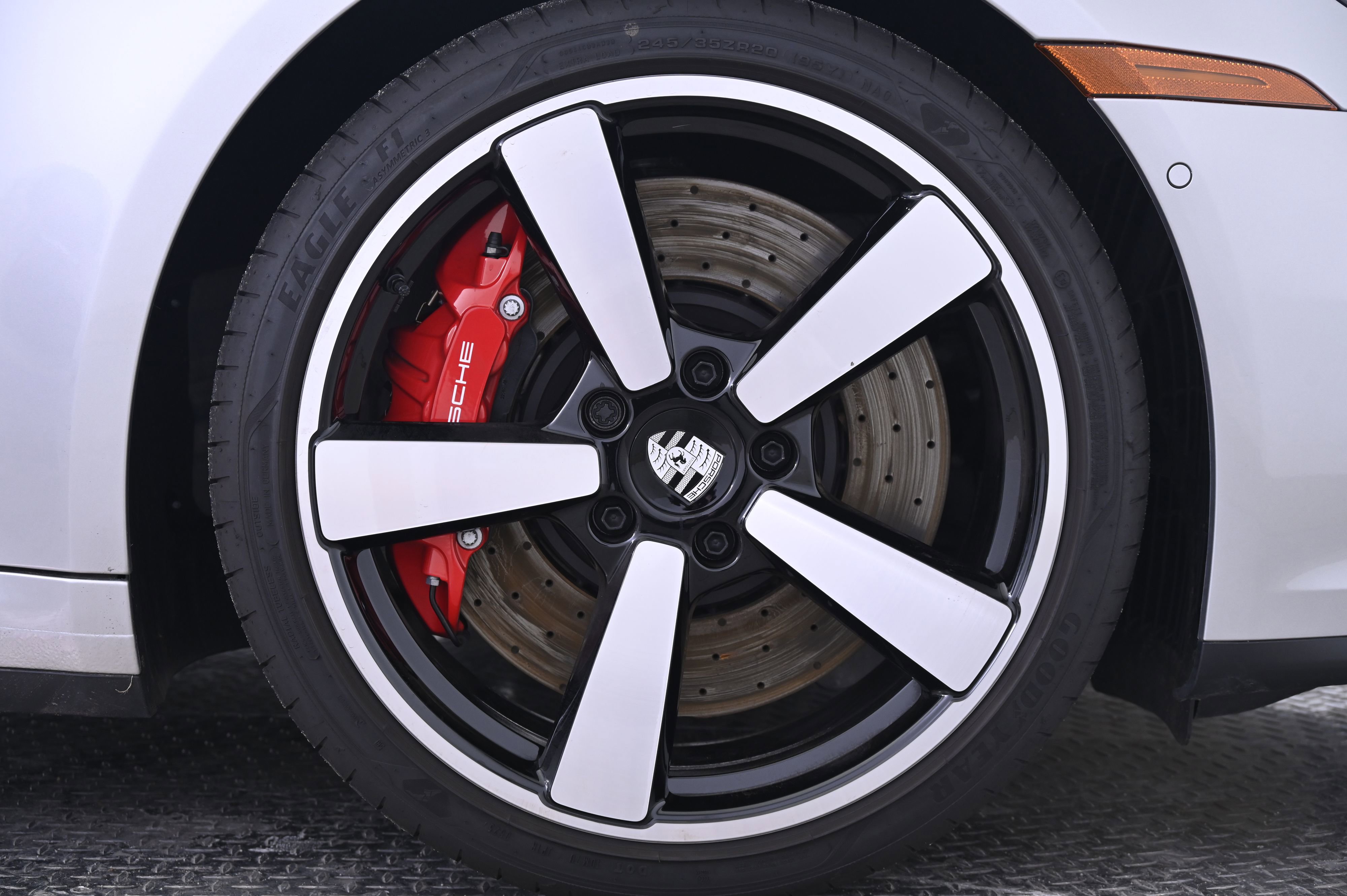 Certified 2025 Porsche 911 Carrera S image 14