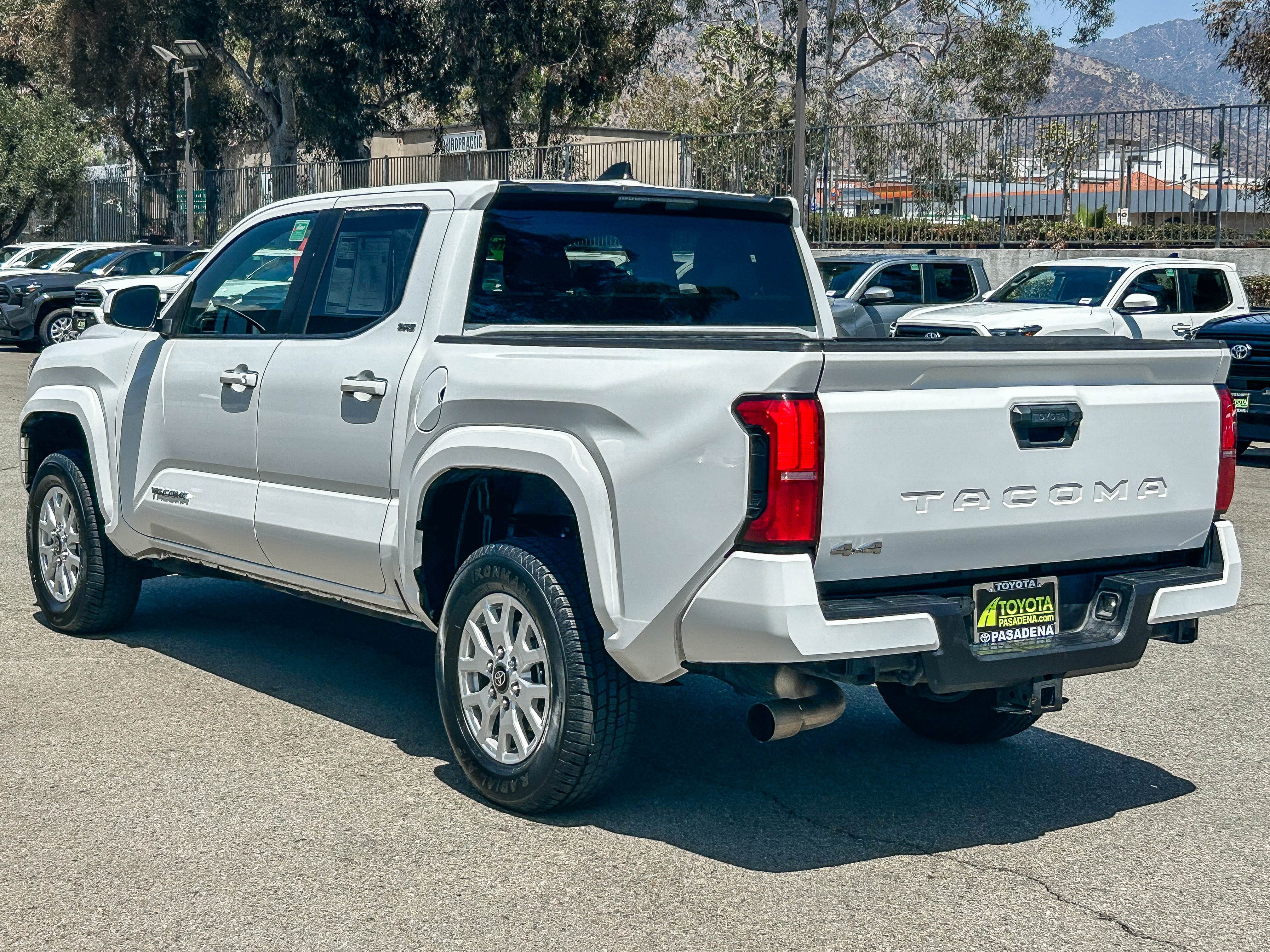 Used 2024 Toyota Tacoma SR5 AWD/4WD image 8
