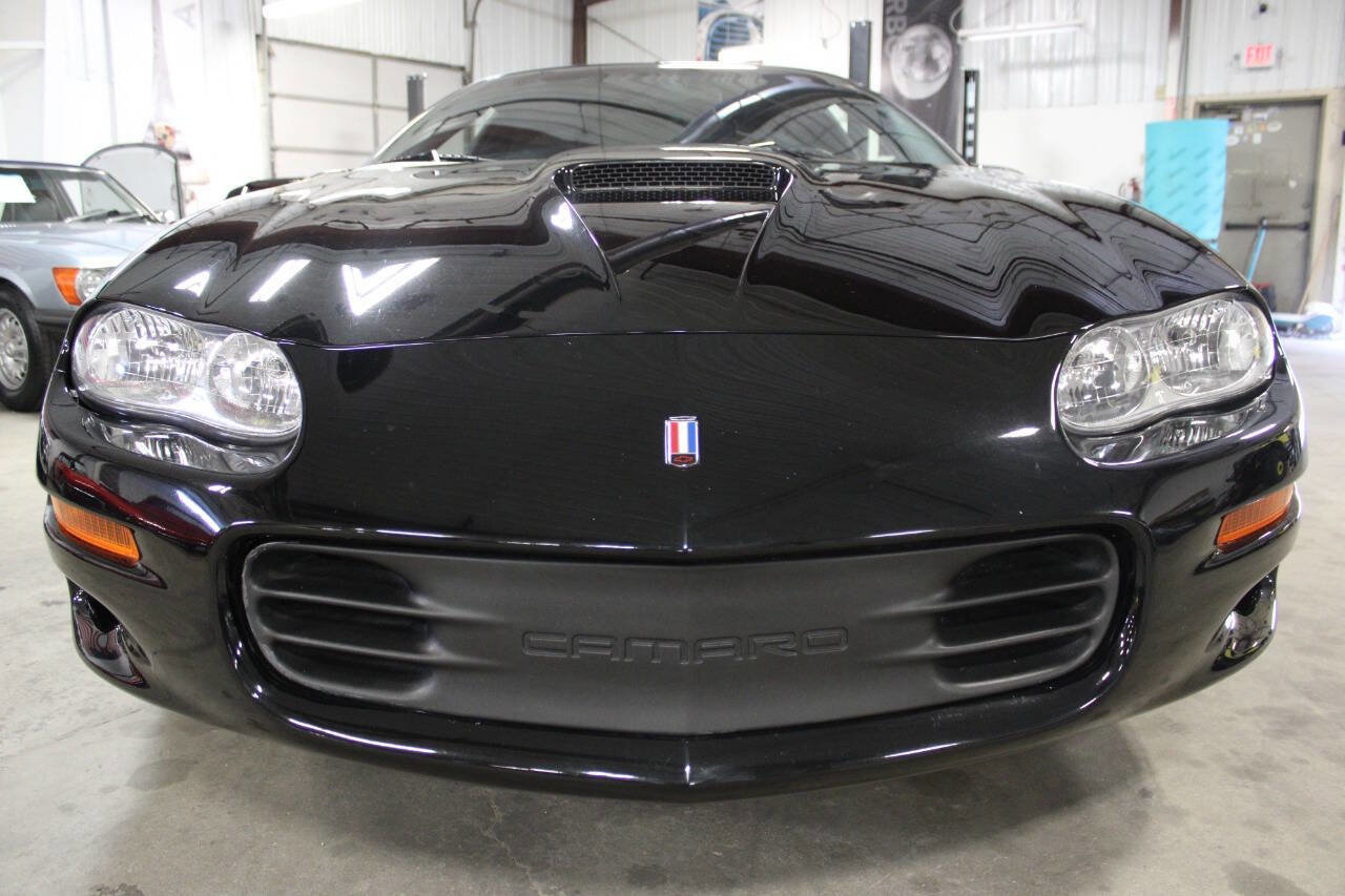 Used 2000 Chevrolet Camaro Z28 w/ SS Performance/Appearance Pkg image 9