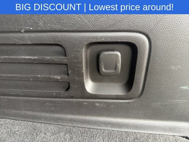 Used 2023 Chevrolet Traverse LT AWD/4WD image 15