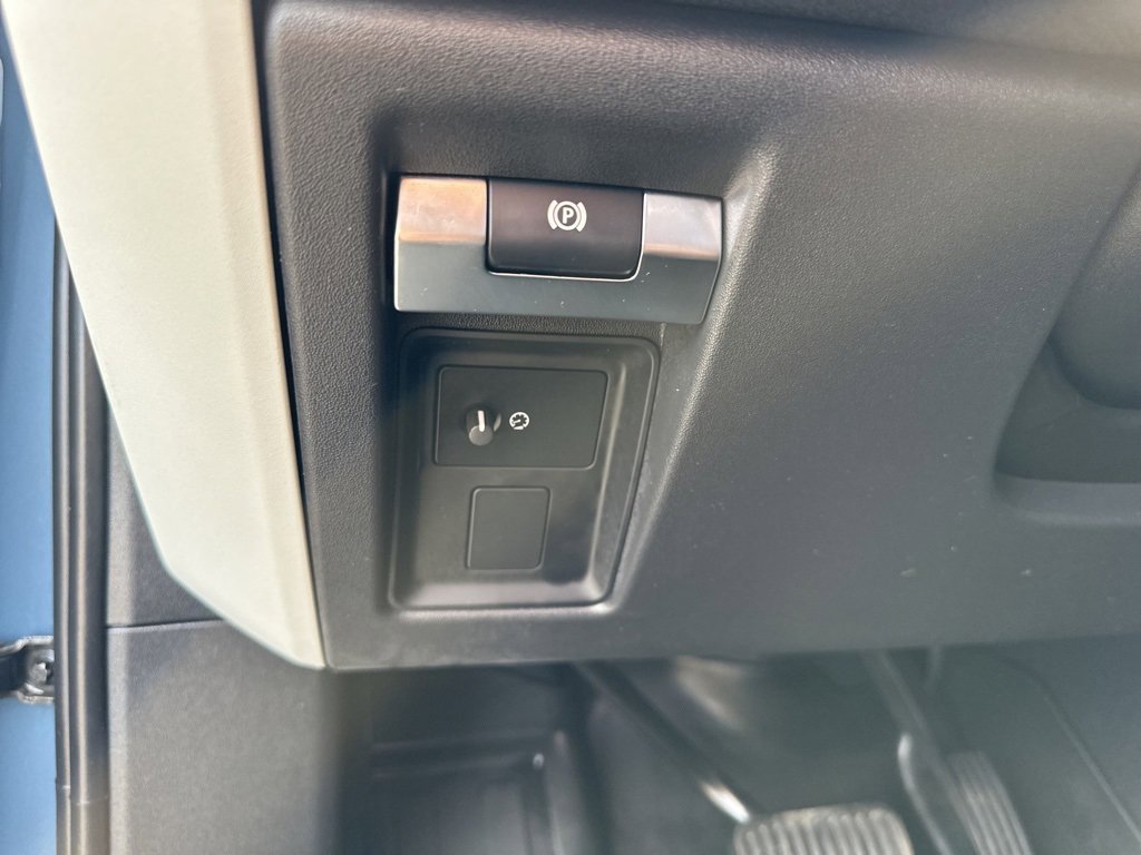 Used 2023 Land Rover Defender 110 S image 12