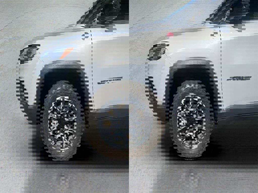 Used 2024 Jeep Compass Trailhawk image 30