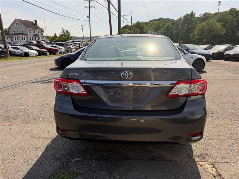 Used 2012 Toyota Corolla L w/ Preferred Accessory Pkg FWD image 4