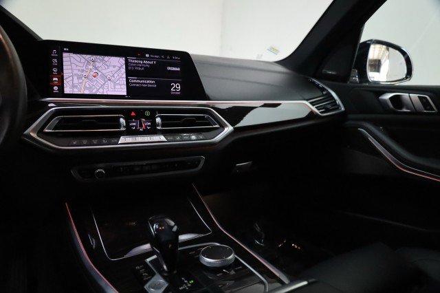 Used 2020 BMW X5 sDrive40i w/ Premium Package image 14
