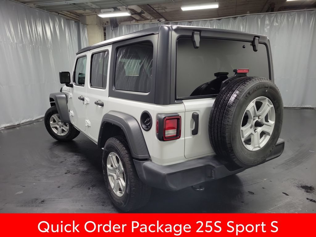 Used 2022 Jeep Wrangler Unlimited Sport AWD/4WD image 6