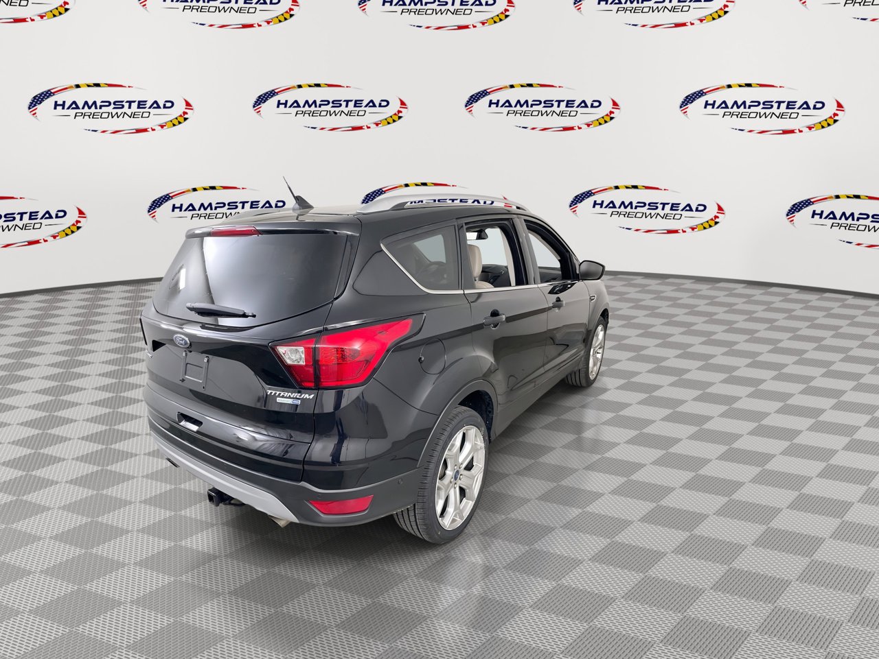 Used 2019 Ford Escape Titanium image 8