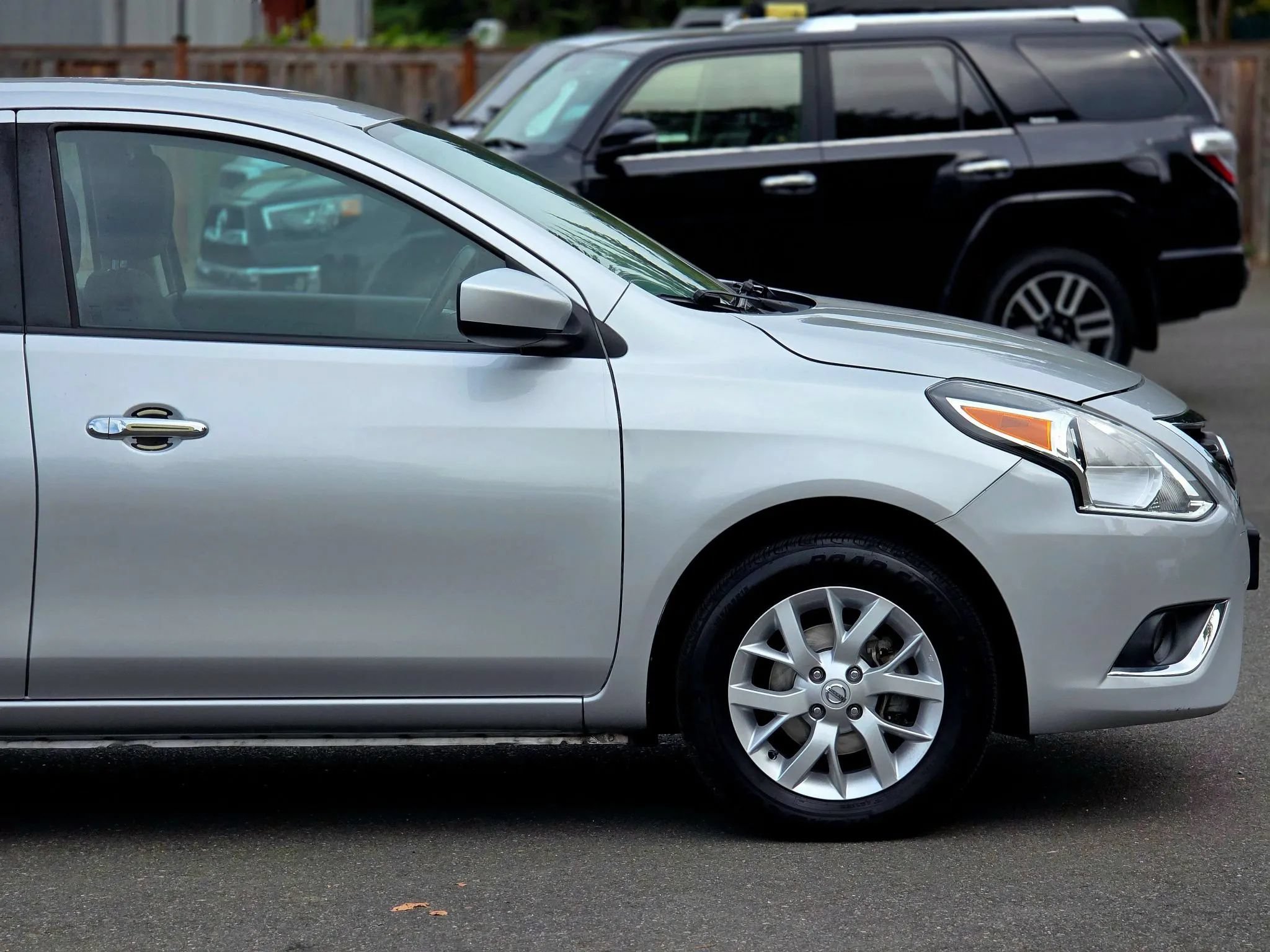 Used 2018 Nissan Versa SV w/ SV Special Edition Package FWD image 16