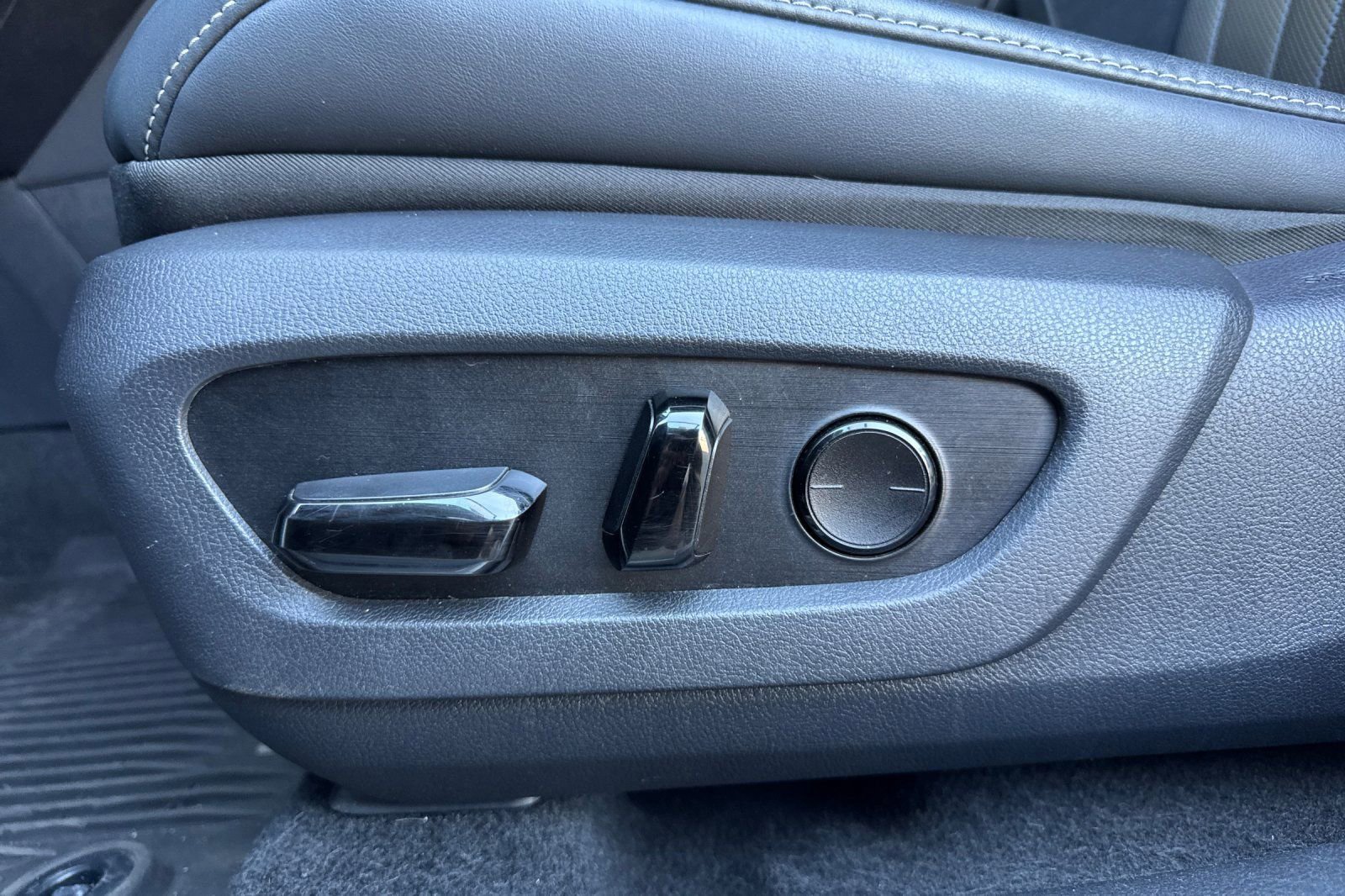 Certified 2024 Lexus RX 500h F Sport w/ Convenience Package image 13