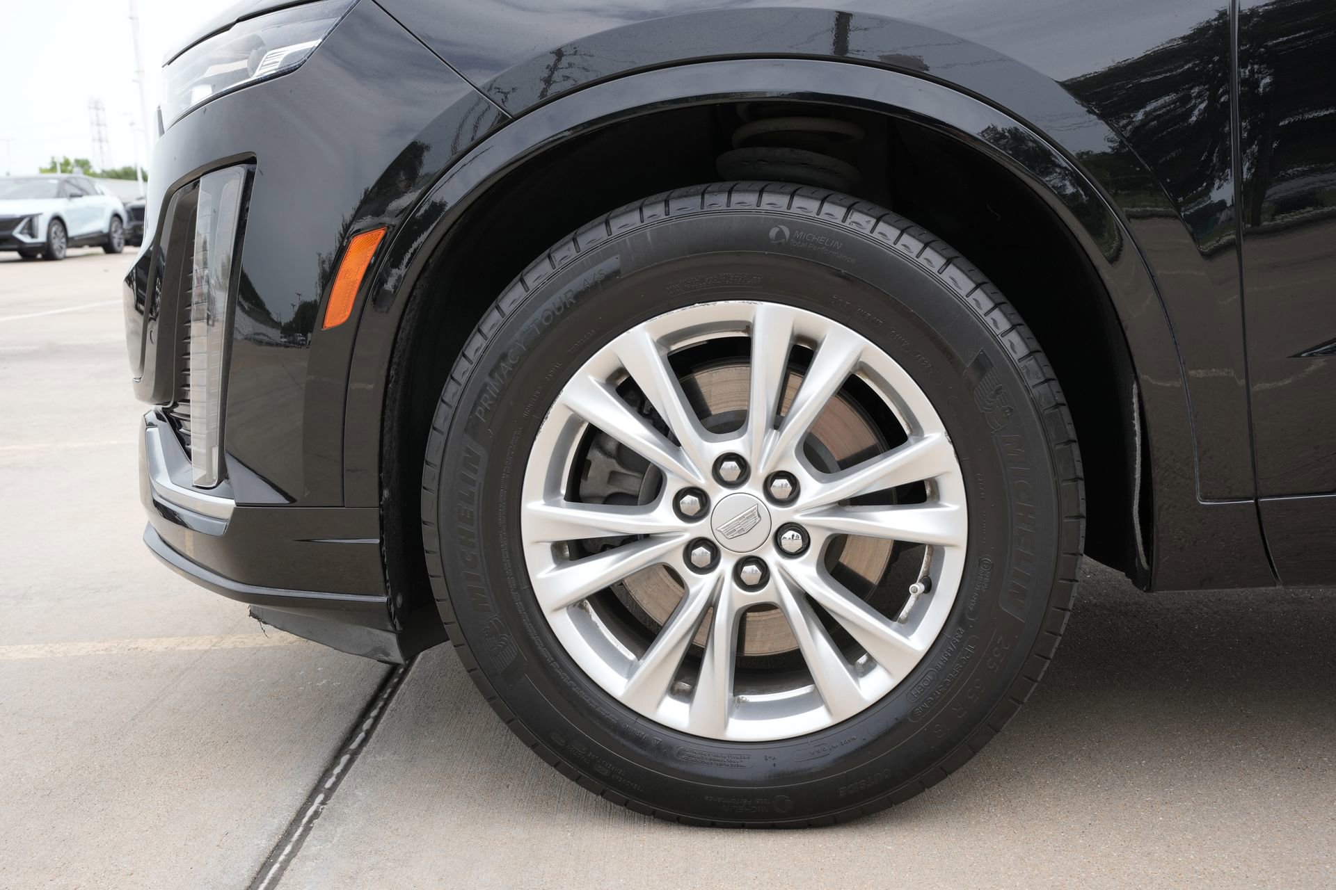 Used 2024 Cadillac XT6 Luxury FWD image 29