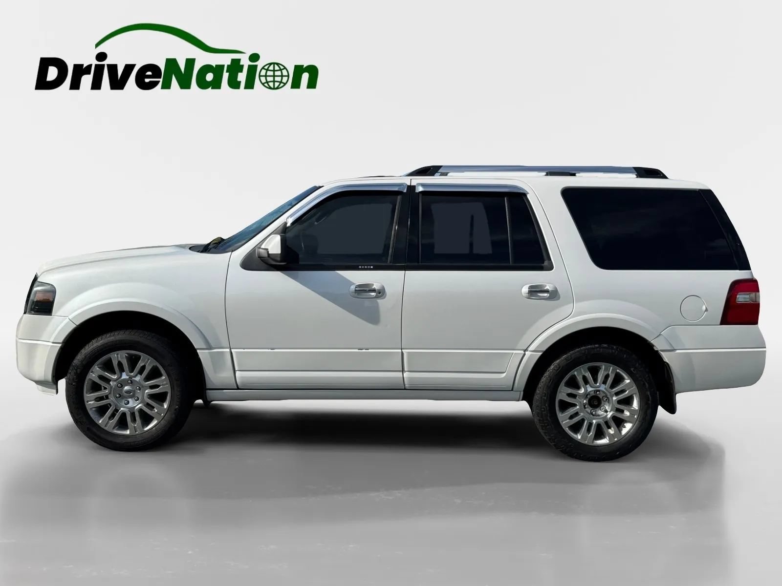 Used 2014 Ford Expedition Limited w/ Equipment Group 301A AWD/4WD image 8