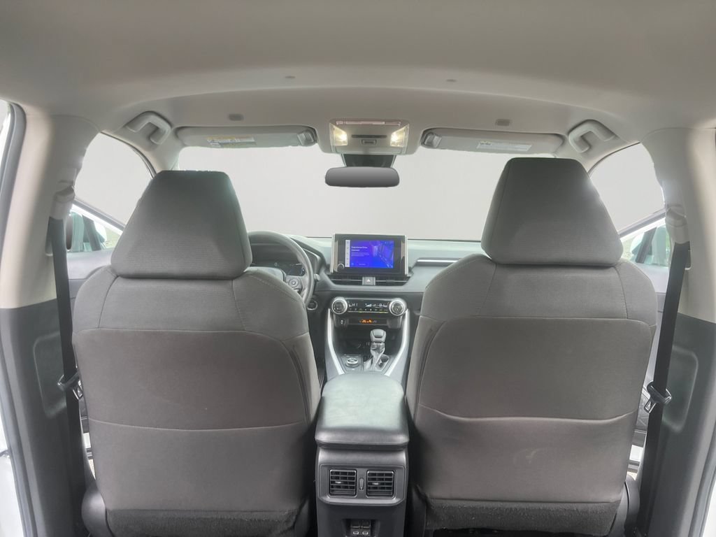Used 2025 Toyota RAV4 XLE AWD/4WD image 29