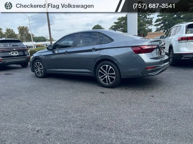 Used 2024 Volkswagen Jetta Sport FWD image 6