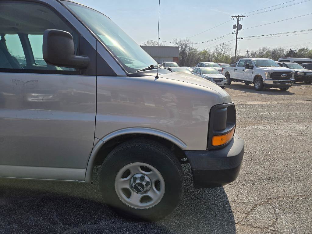 Used 2006 GMC Savana 1500 Passenger RWD image 7