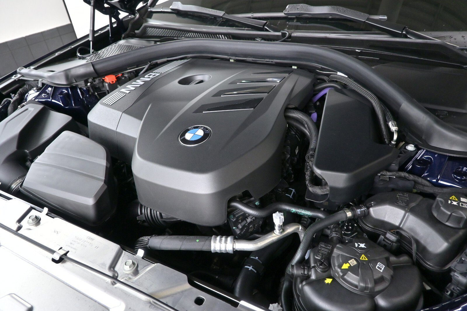 New 2026 BMW 330i xDrive Sedan w/ Premium Package image 25