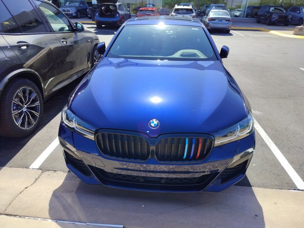 Used 2022 BMW M550i xDrive AWD/4WD image 2