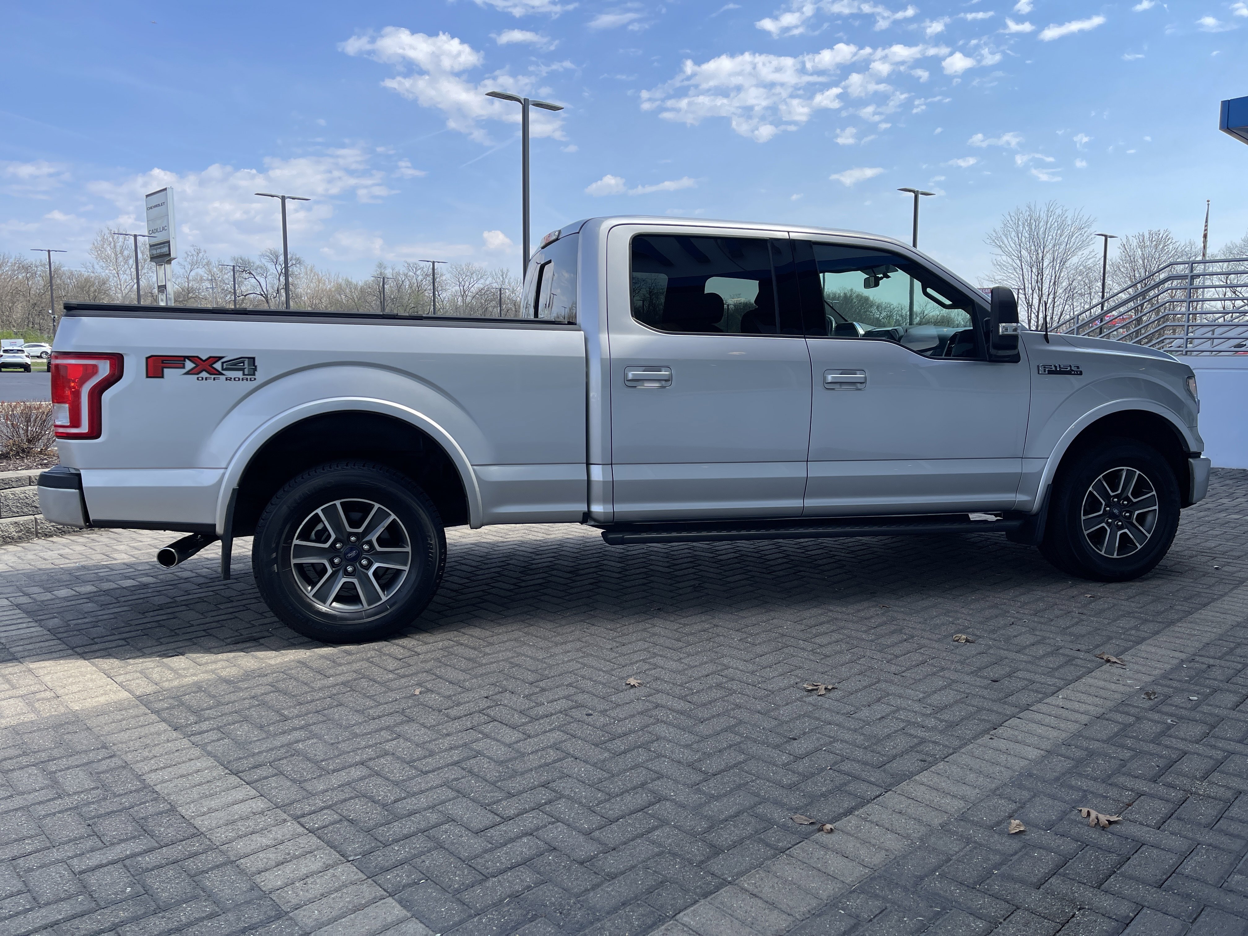 Used 2015 Ford F150 XLT w/ Equipment Group 302A Luxury image 6