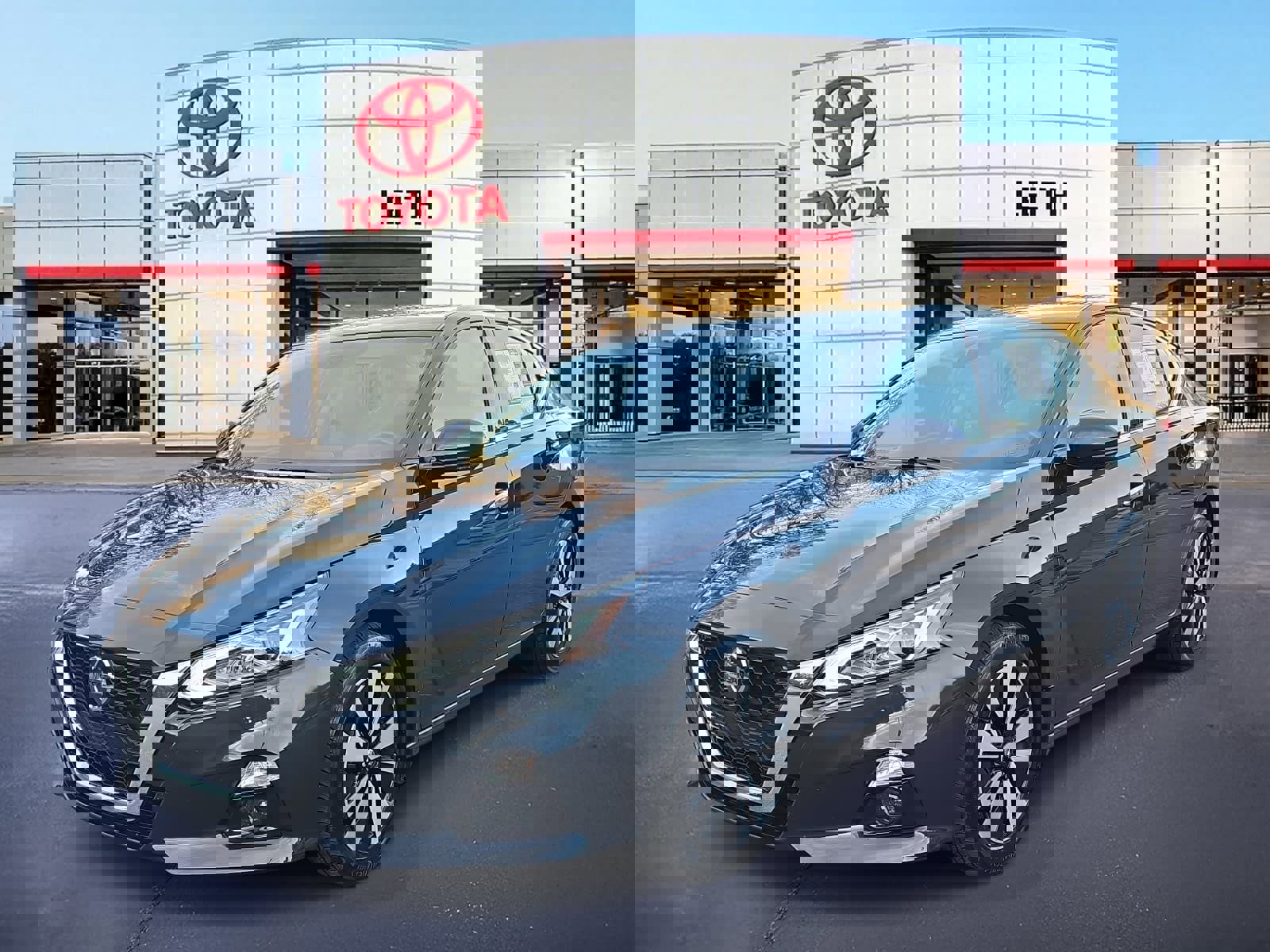 Used 2019 Nissan Altima 2.5 SV image 1