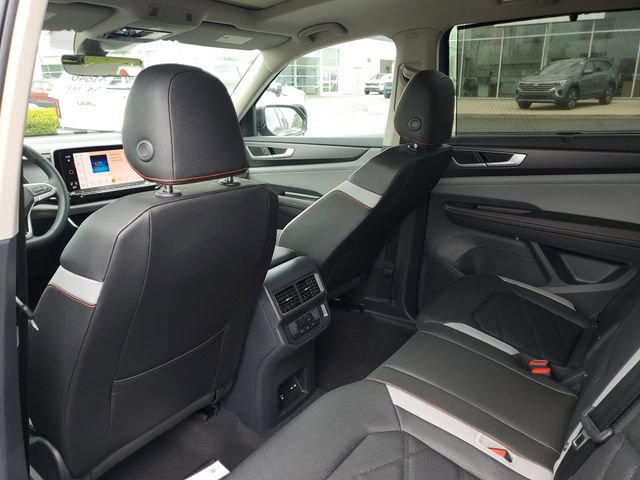 New 2026 Volkswagen Atlas Peak Edition AWD/4WD image 13
