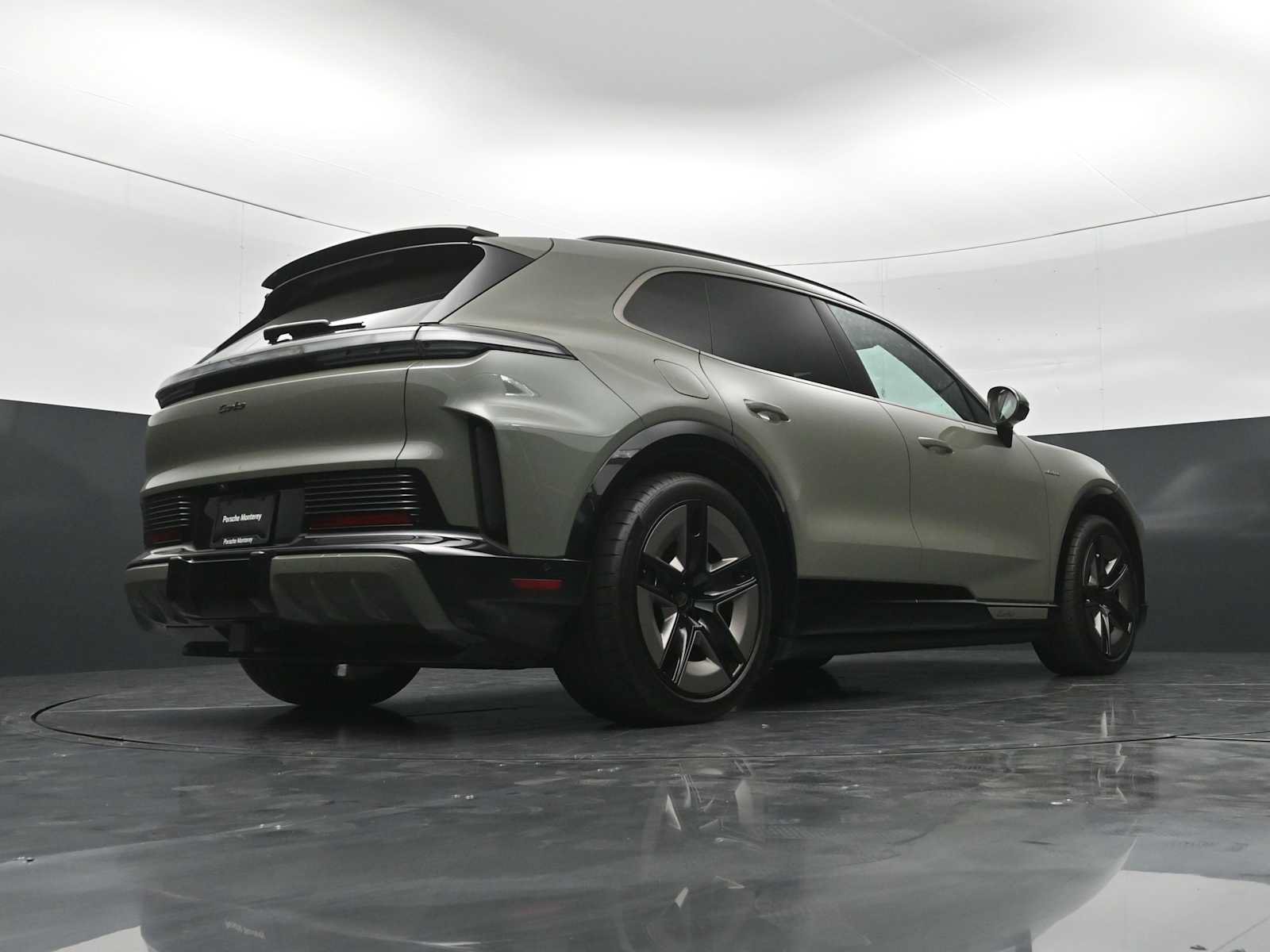 New 2026 Porsche Cayenne Turbo AWD/4WD image 48