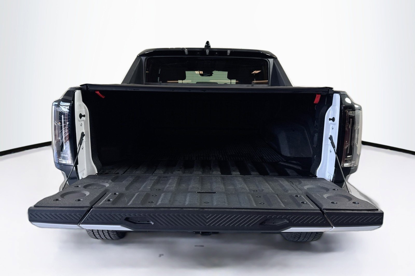 Used 2024 GMC Hummer EV 2X image 24