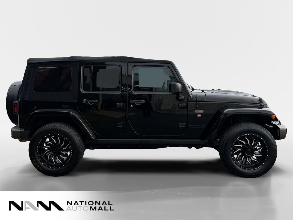 Used 2017 Jeep Wrangler Unlimited Sahara AWD/4WD image 6