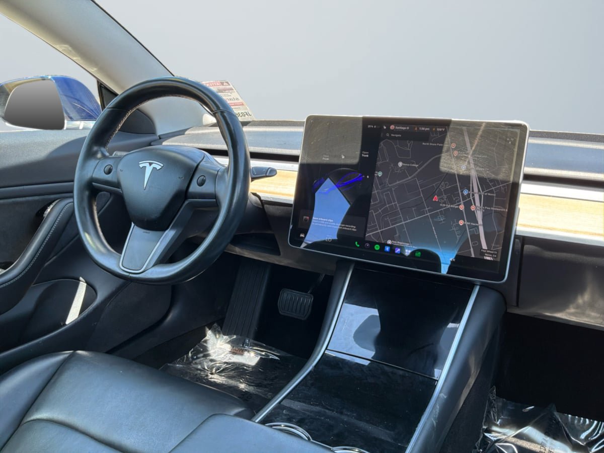 Used 2018 Tesla Model 3 Long Range RWD image 13