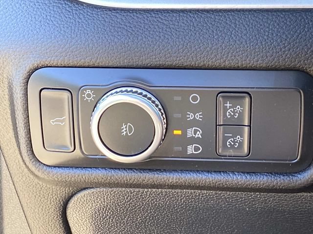 Used 2022 Ford Explorer XLT w/ Equipment Group 202A AWD/4WD image 19