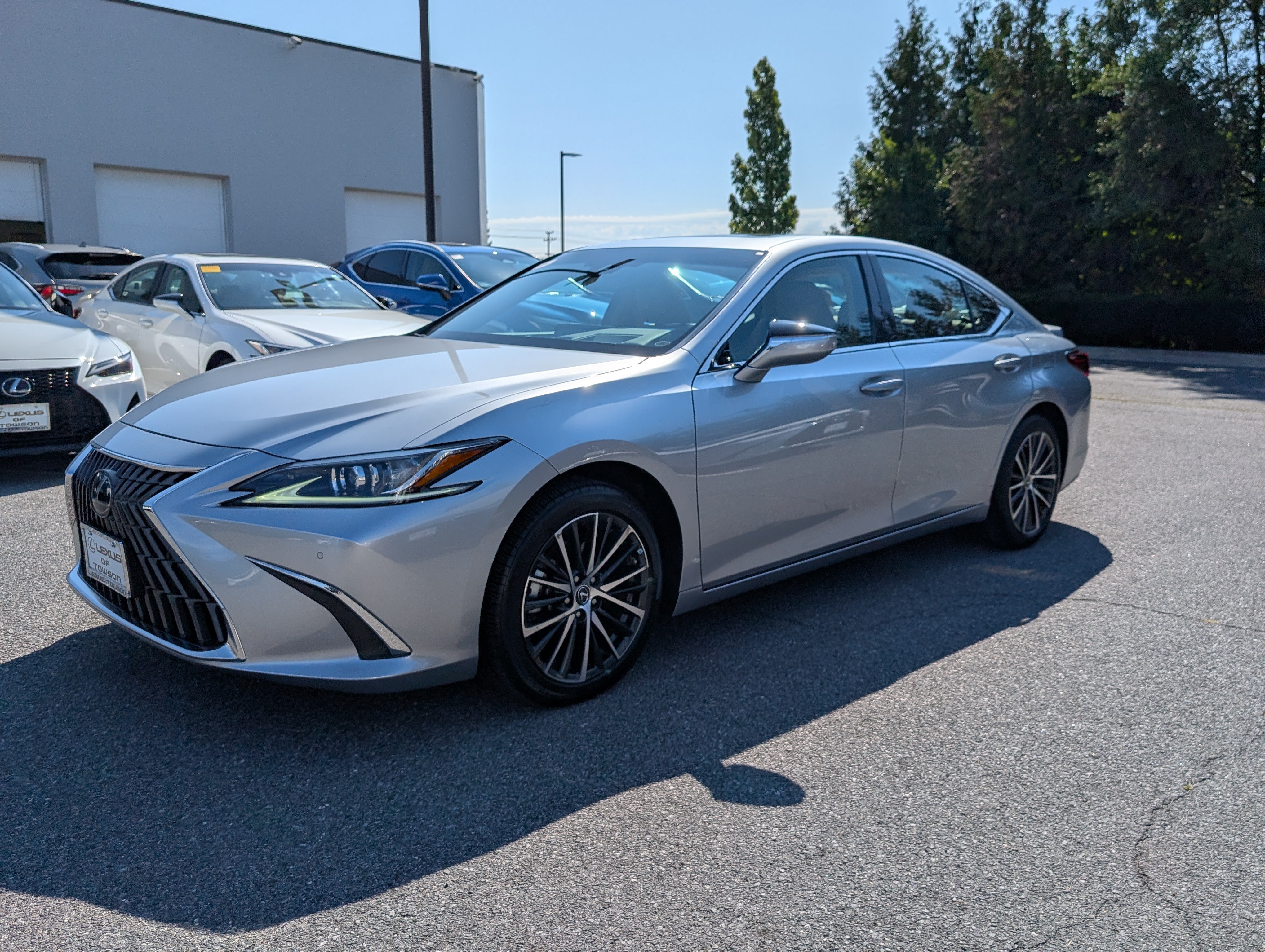 Certified 2024 Lexus ES 350 w/ Premium Package FWD image 7
