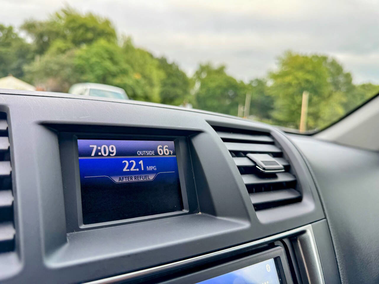 Used 2013 Toyota Highlander SE image 15