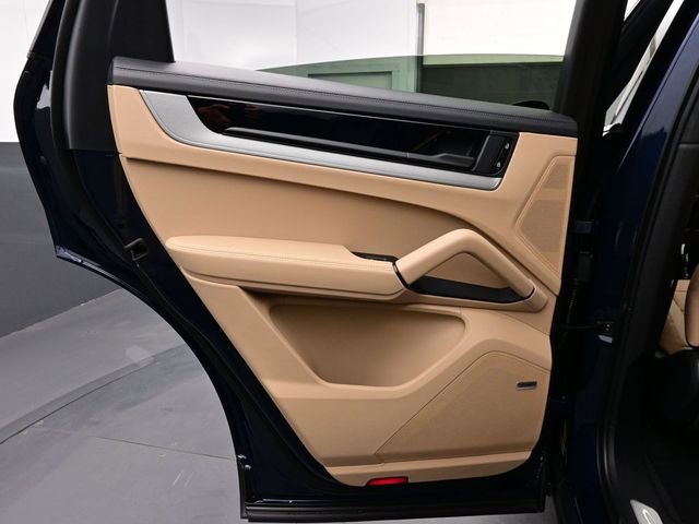 New 2026 Porsche Cayenne Coupe image 13